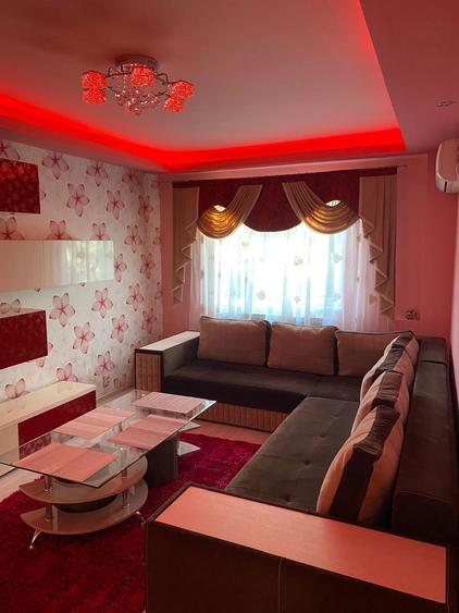 Inchiriez apartament 3 camere - 1