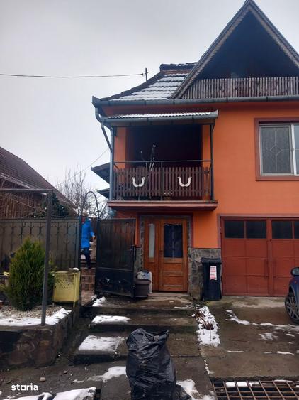 Casa cu etaj,cu garaj, mobilata, utilata, imediat ocupabila Campenita - 1