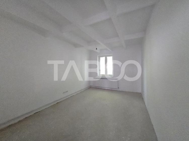 Apartament de vanzare decomandat 48mp 2 camere zona Turnisor Sibiu - 1