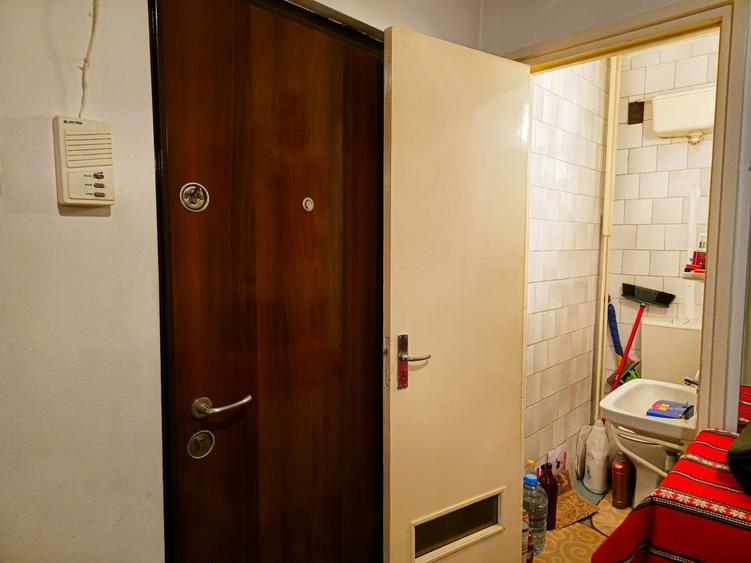 Apartament 4 camere, decomandat, etaj 1 din 4, cartierul Manastur - 10