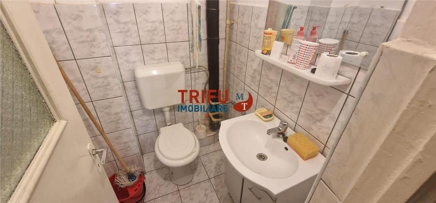 Apartament 3 camere decomandat et.3 zona Mercur - 8