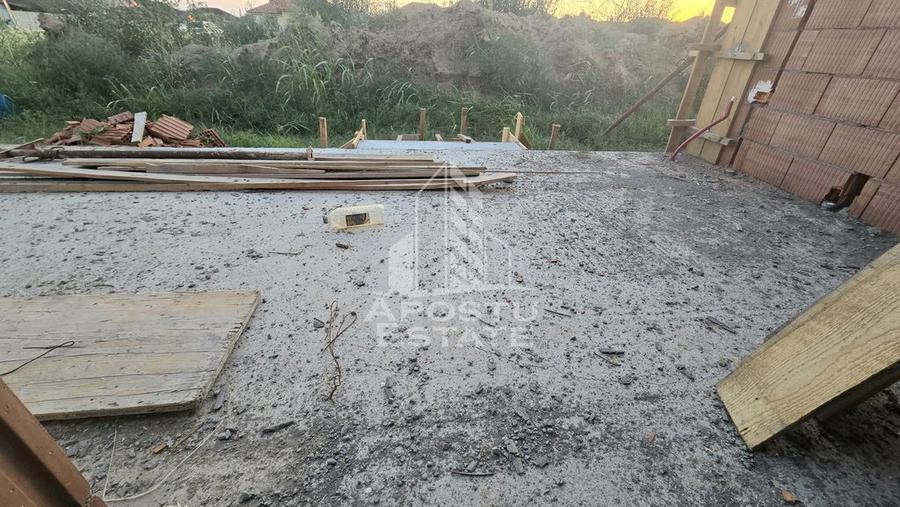 Jumatate de duplex pe parter cu 3 camere si 2 bai, Sag - 14