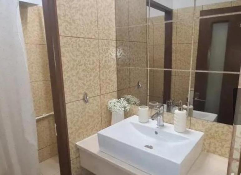 garsonieră zona trocadero  mobilată utilată 25 mp etaj 1/4 - 4