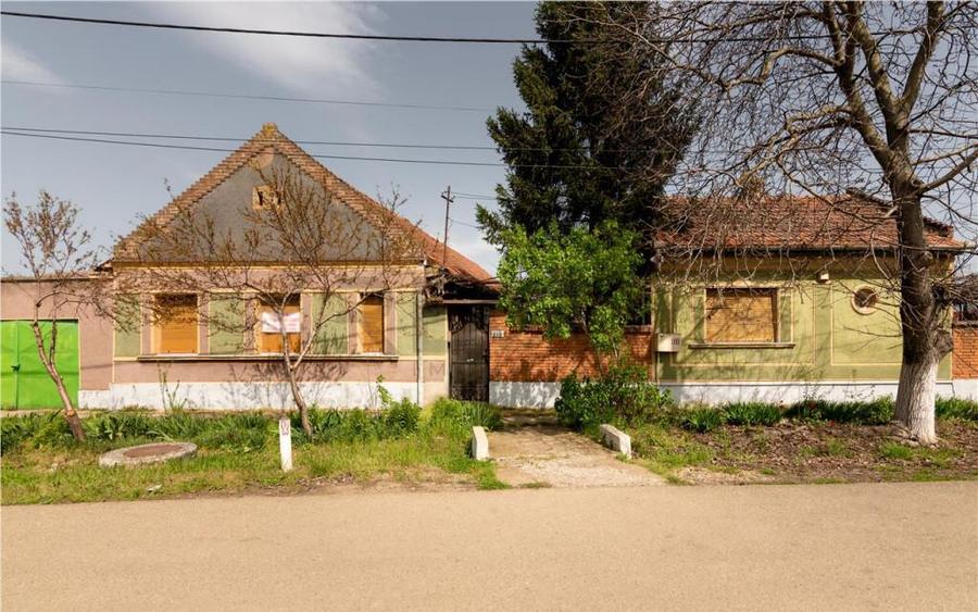 RECO casa cu teren generos in Santion - 1