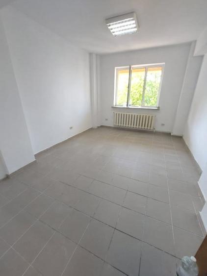 Ultracentral -bd. Mamaia , spatiu IDEAL BIROURI, 130 mp., etaj 1 - 8