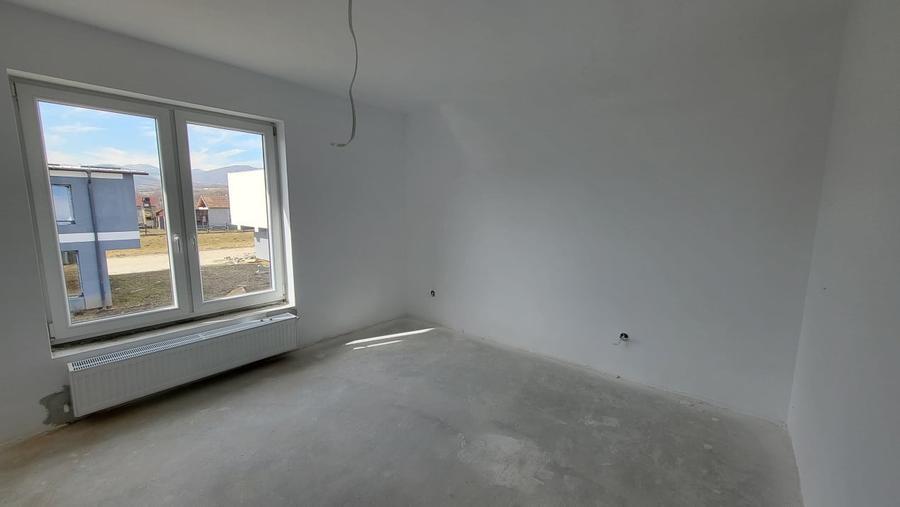 Duplex de vanzare in Rasinari – 4 camere, 2 bai, loc parcare, predare la alb - 4