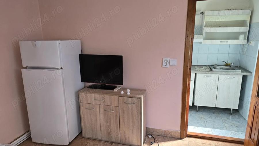 Inchiriez garsoniera - 4