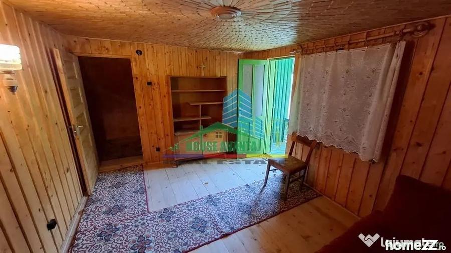 Casă cu 4 camere cu Teren 251 Mp în Lepșa