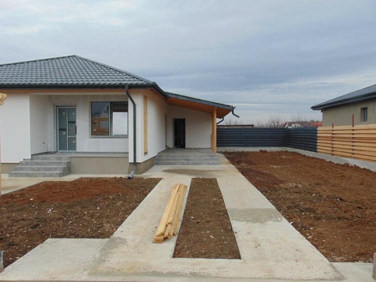 FARA COMISIOANE casa 3 camere PARTER + pod terasa camera tehnica LA CHEIE - 4