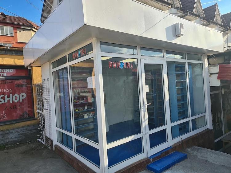 Spa?iu comercial Pia?a Petro?ani. - 5