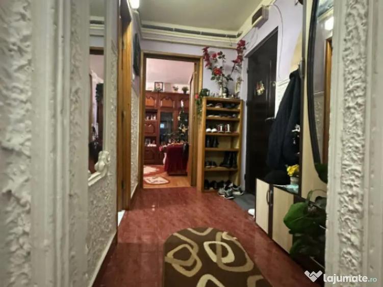 Apartament 4 camere decomandat, C. Calarasilor-Viziru 3. - 11