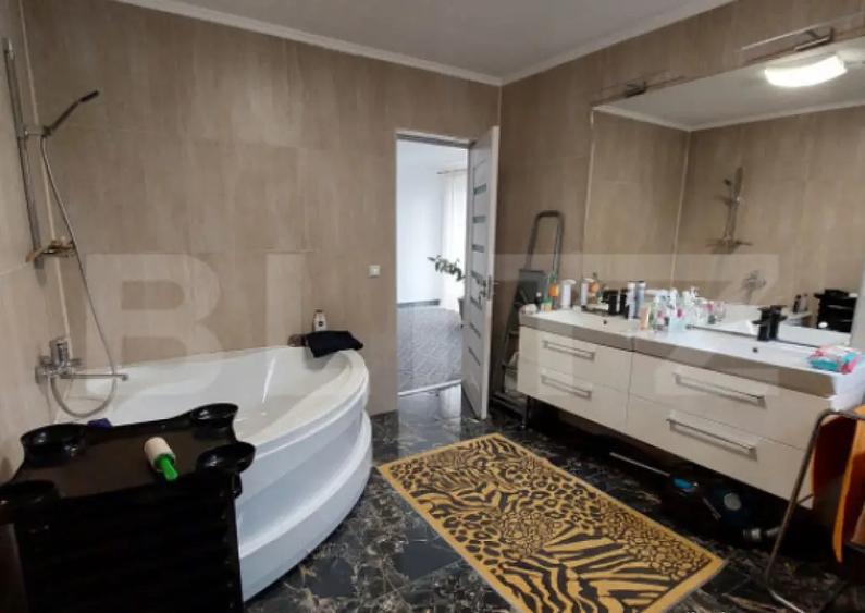 Casa/Spatiu Comercial, 620 mp, pe 3 nivele: demisol, parter, - 4