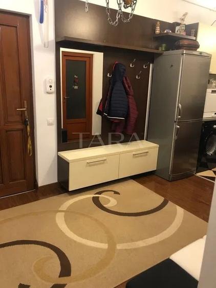 Apartament cu 3 camere decomandat, mobilat în Florești