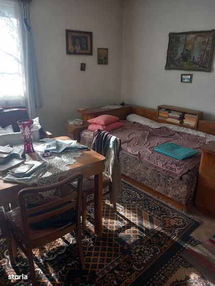 Casa cu etaj 120 mp,teren 400 mp,perfect drept, 7 Noiembrie - 7