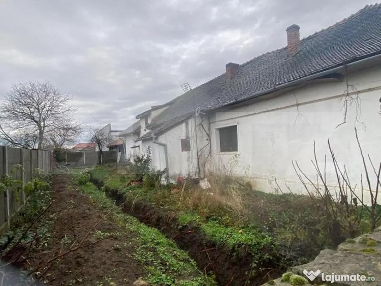 Casa individuala renovabila, 7 camere, 219mp utili, 647mp te - 7