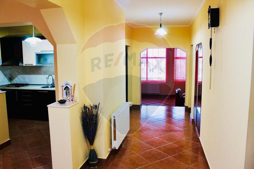 Casă / Vilă cu 6 camere de vânzare în zona Oncea - 13