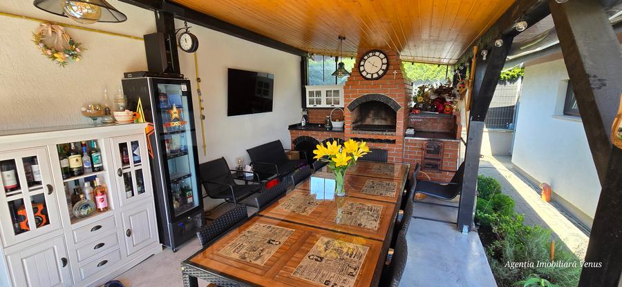 Casa noua cu etaj la Lebada - 3