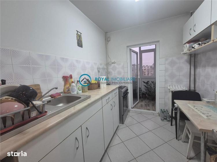 Royal Imobiliare - Vanzare apartament 2 camere zona 9 Mai - 10