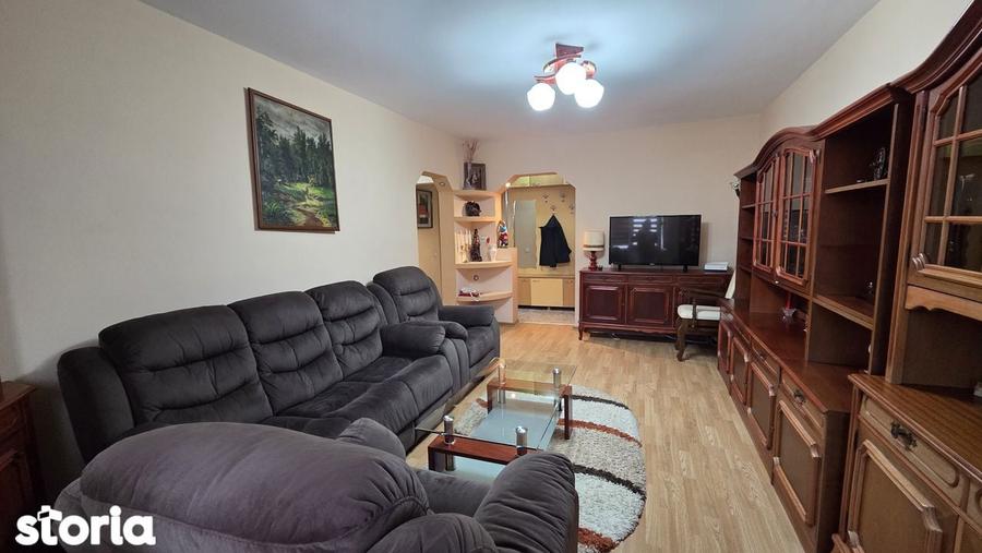 De vanzare 3 camere , centru - 6