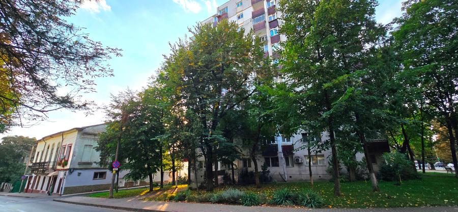 Apartament cu 2 camere decomandat în Ultracentral