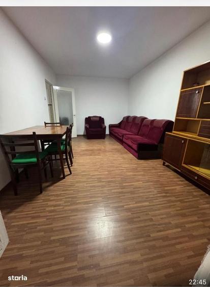 Apartament cu 4 camere decomandat în Central