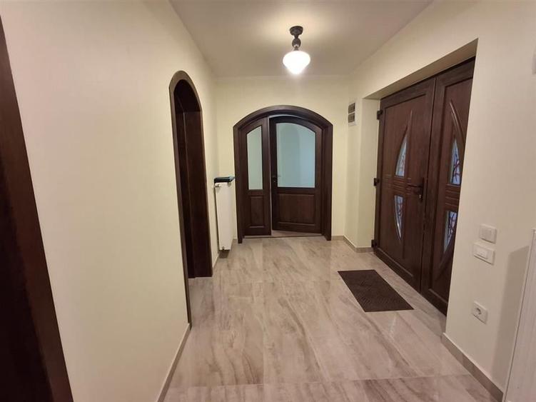 Spatiu birouri 6 incaperi garaj zona Tineretului - 17