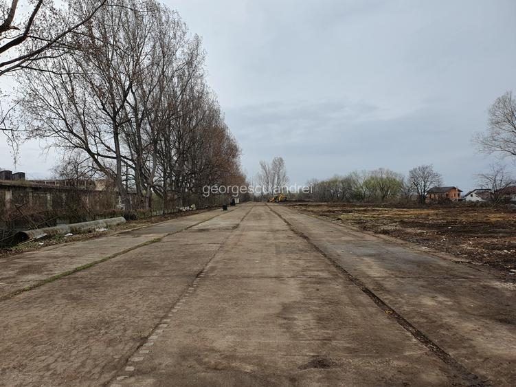 Spațiu industrial, 1000 mp în Tractorul Spațiu industrial, 1000 mp în Tractorul