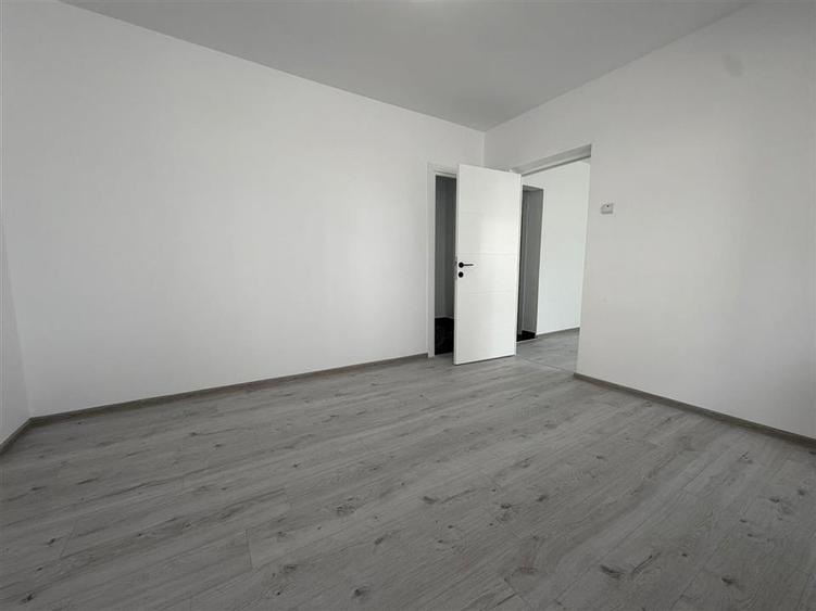 Apartament 2 camere, Podu Ros - Hotel International etaj 1 - 5