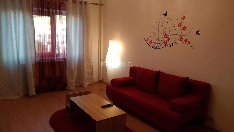 Apartament cu 2 camere, decomandat, zona Nicolina-Belvedere