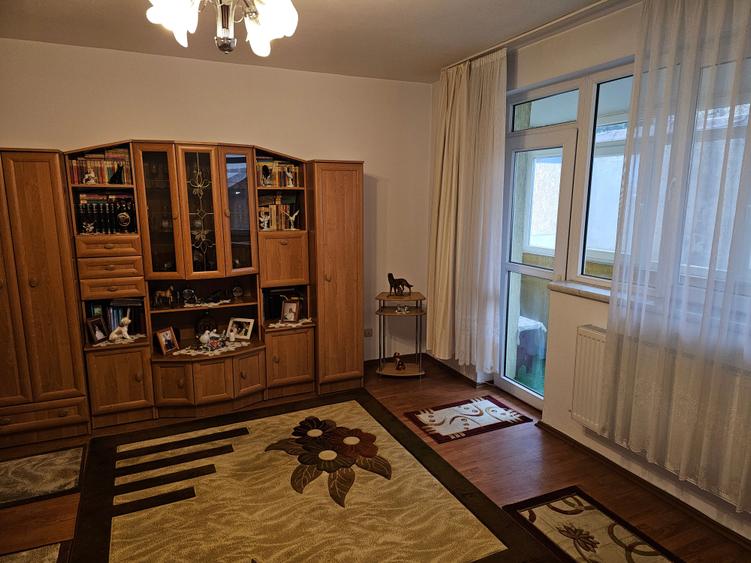 Chitila Sector 1-Bacului-P+1+M-5 camere, 2 bucatarii, 2 bai,2 centrale,400000€ - 3