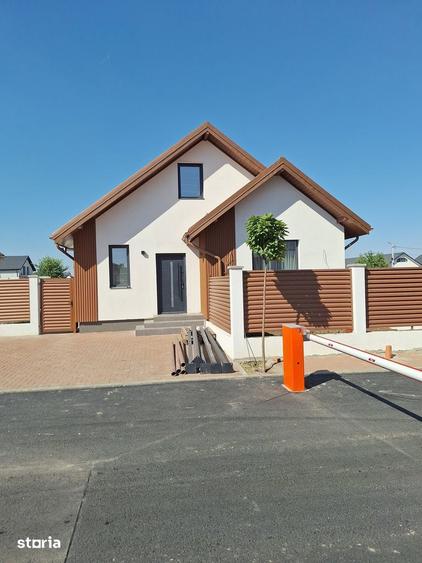 CASA INDIVIDUALA-PANOURI SOLARE-COMPLEX NOU-PANTELIMON - 2