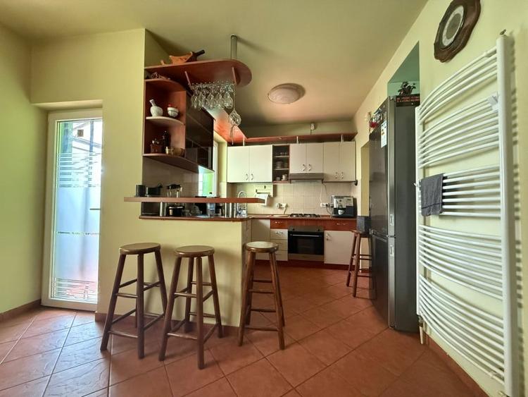 Casa individuala, spatioasa, 6 camere, 147 mp utili - zona Fratelia - 4