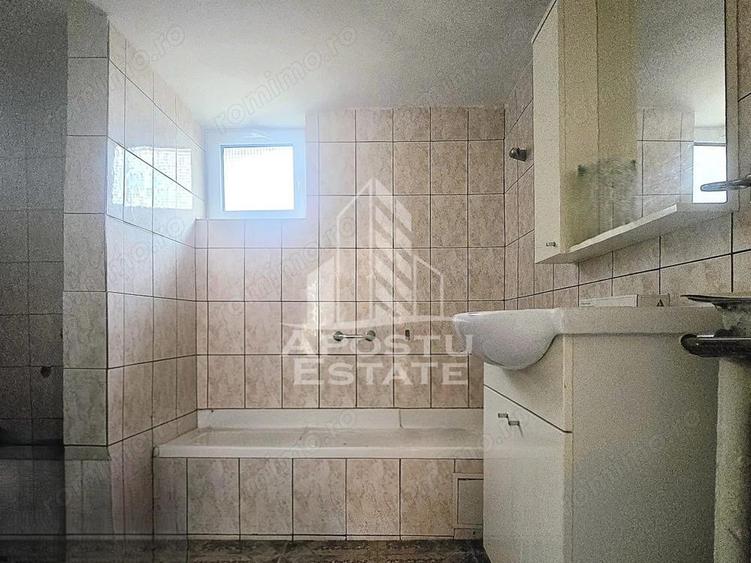 Casa 4 camere doua corpuri in Micalaca - 3