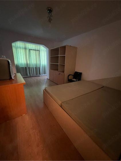 ofer spre inchiriere apartament 2 camere.,zona Bulevardul Revolutiei, etaj 1 - 4