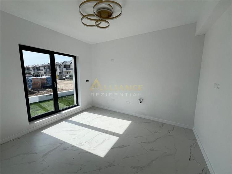 Vila Individuala  - 4 camere - 3 bai-teren -320-600 M de STV - 8
