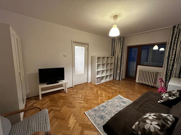 Tineretului , Piata Norilor , 5 minute metrou - 7