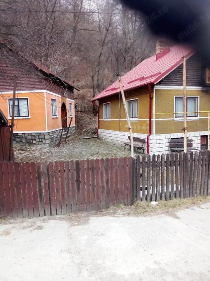 De vanzare doua case - 5