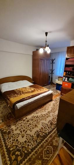 Inchiriez apartament 4 camere - 6