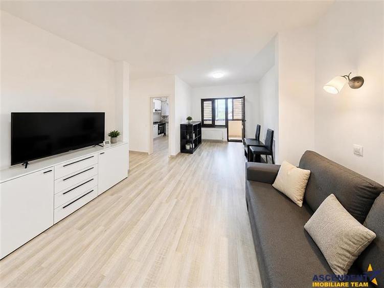 Apartament cu 2 camere decomandat, mobilat în Sânpetru