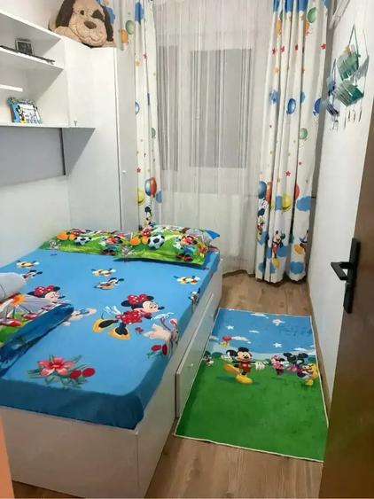 Vand apartament 3 camere , Trivale - 1