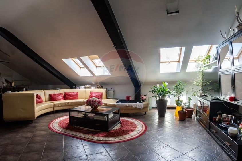 Spatiu comercial de 1,460mp in zona Central - 11