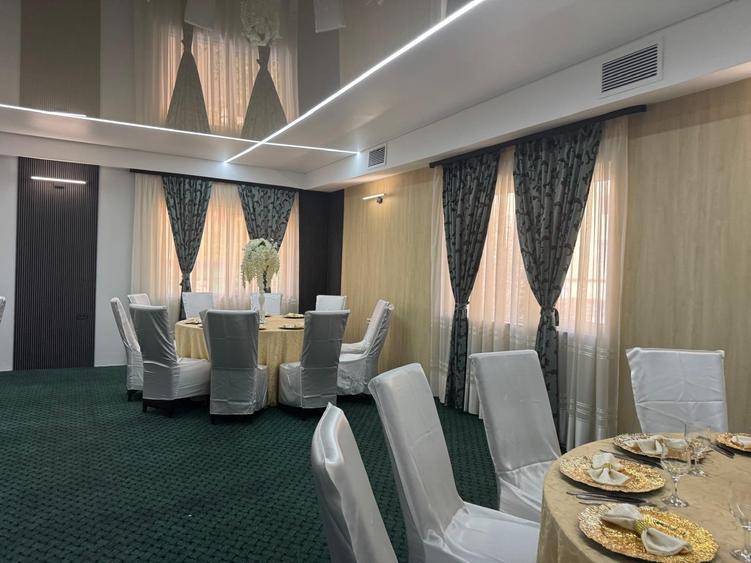 Inchiriere complex comercial - 3 saloane de evenimente complet mobilat si utilat - 10