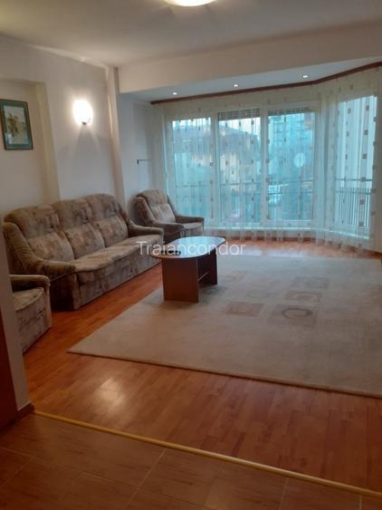 Proprietar ,;inchiriez apartament 3 camere-deosebit în zona liniștită., Proprietar ,;inchiriez apartament 3 camere-deosebit în zona liniștită.,