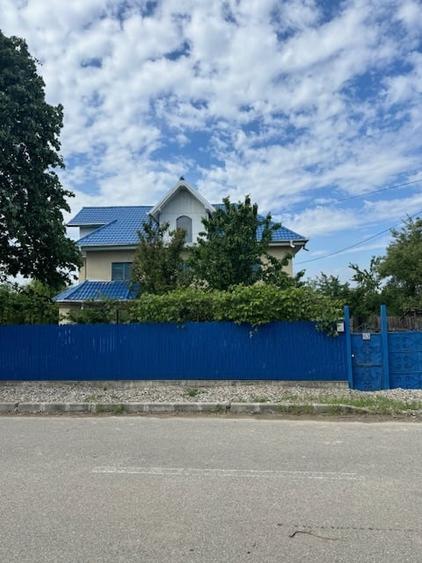 Casa cu etaj de vanzare sat Beresti, com. Sascut, jud. Bacau - 1