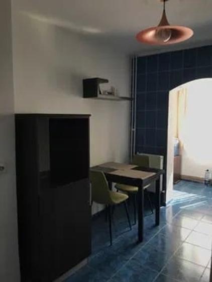 Apartament 2 camere, DECOMANDAT, etaj 3/4, zona Nicolina - 4