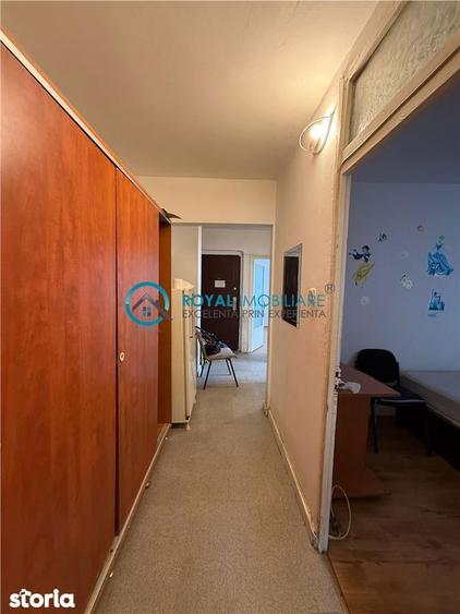 Royal Imobiliare - Vanzare Apartament zona 9 Mai - 4