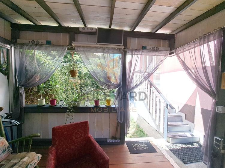 Comision 0! Casa 206 mp utili + pod 60 mp, 4 parcari, 304 mp teren - 27