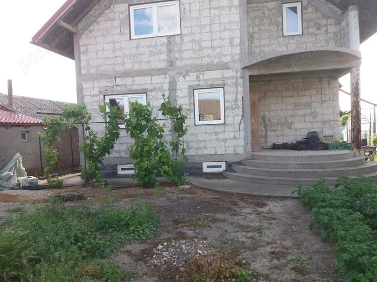 vrei o casa la tara? dar aproape de oras si mare? - 3