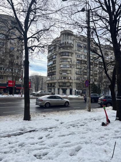 Piata ALBA IULIA,stradal pe DECEBAL in proximitatea Bulevardului UNIRII,MONOLIT - 2