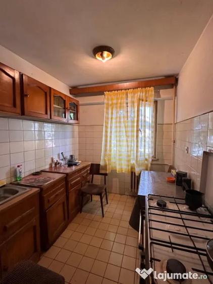 Apartament cu 3 camere decomandat în Tomis Nord
